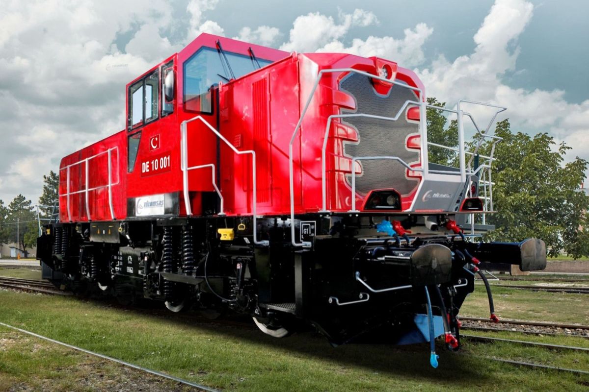 TÜRASAŞ sends first shunting locomotive to Tanzania