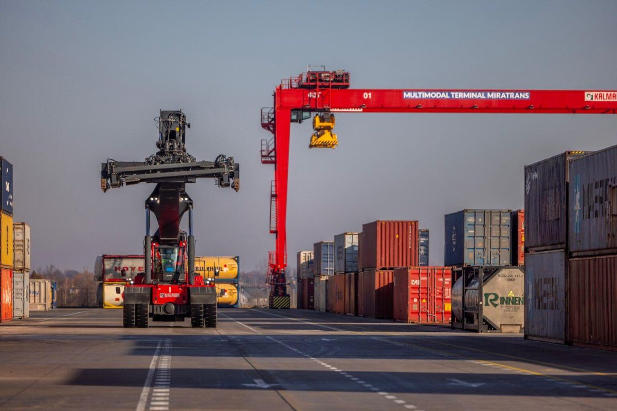 Miratrans nimmt einen intermodalen Verkehr zwischen Krzewie und Rotterdam auf