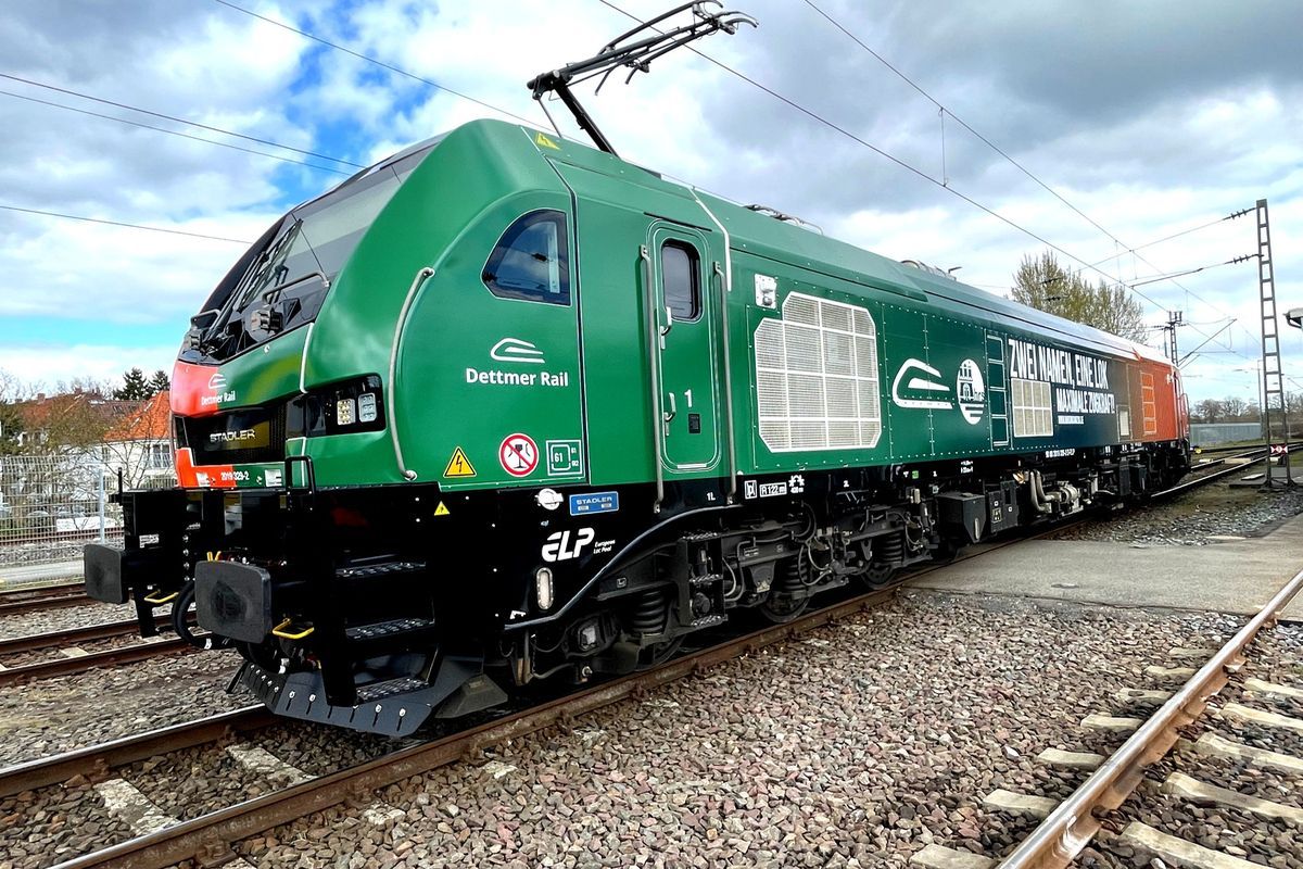 EURO9000 locomotives liveries in new liveries for Lineas and Dettmer Rail
