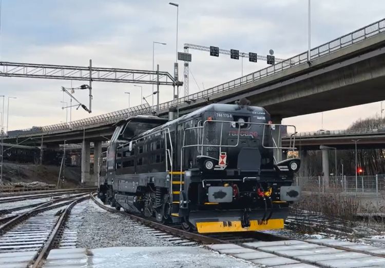 Railcare, İsveç genelinde temizleme görevleri için daha fazla Effishunter 1000 lokomotifi kullanmaya hazırlanıyor