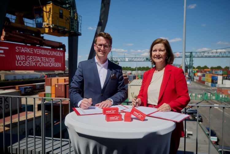 HGK Logistics and Intermodal preia întreaga proprietate a terminalelor CTS Köln și DCH Düsseldorf de la DB Cargo