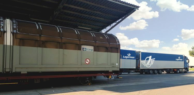 European rail associations: The new EU Directive allowing heavier and longer trucks is a threat to greener land transport