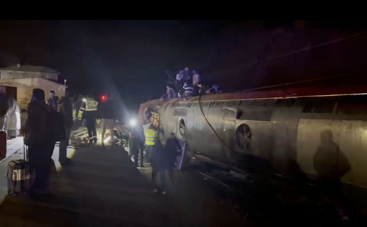 BREAKING NEWS: Dozens Killed and Injured as High-Speed Trains Derail in Spain