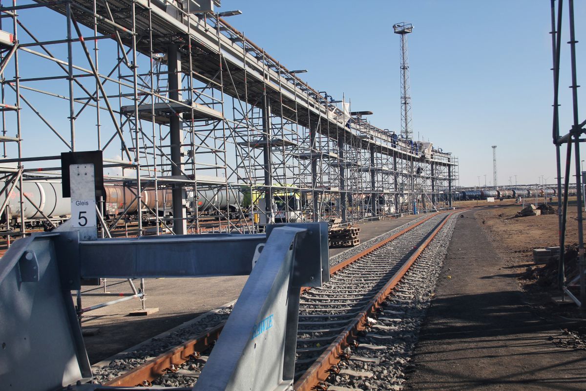 InfraLeuna commissions rail heating terminal for sulphur tank wagons at Leuna