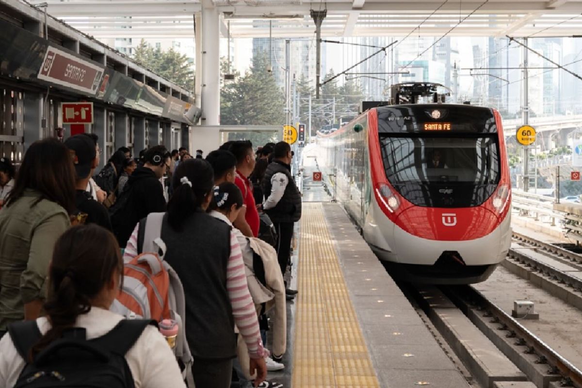 Mexico City - Toluca interurban railway corridor completed
