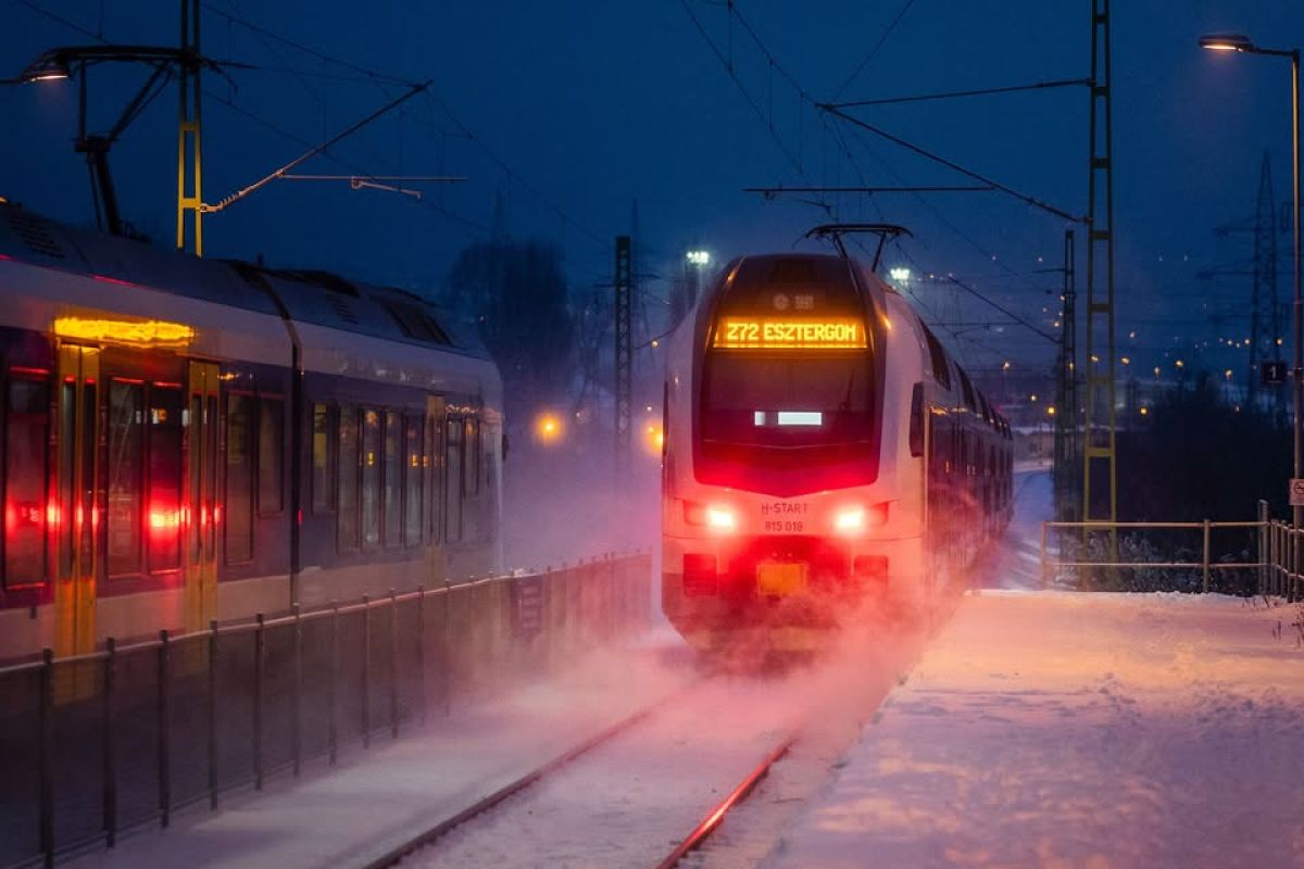 Hungarian government authorises MÁV to tender up to 92 trainsets and 88 passenger coaches