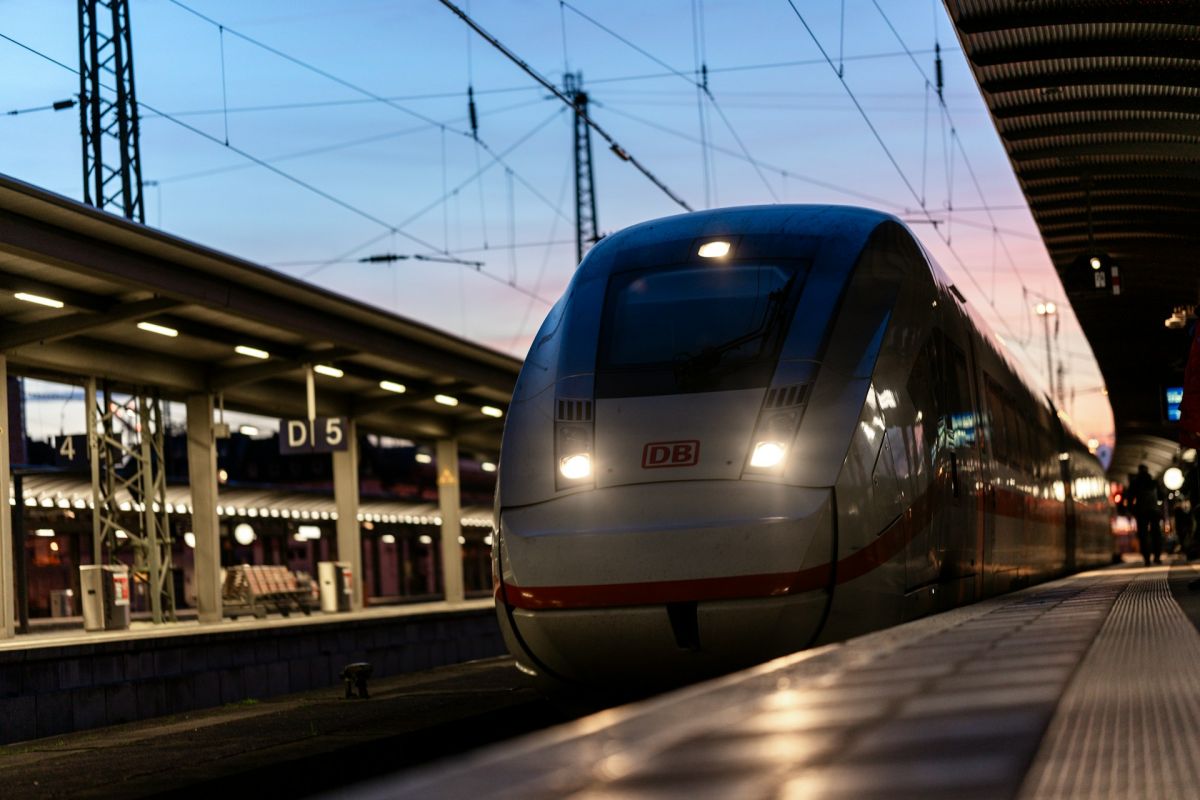 Numărul pasagerilor din transportul feroviar german a înregistrat o ușoară creștere în 2025