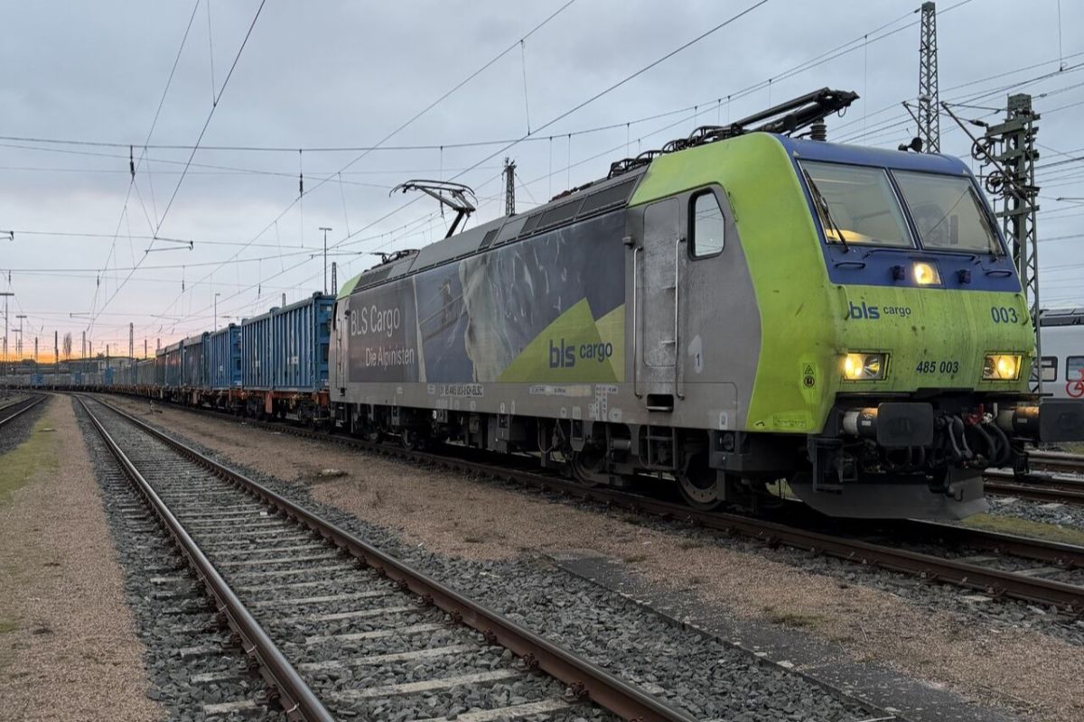 Captrain e BLS Cargo rilanciano i treni per il trasporto di argilla tra Limburgo e Modena