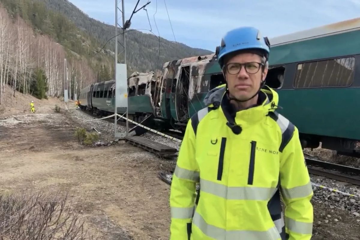 Yangın, Bergen Hattı altyapısına zarar verdi; onarımların ardından hizmetler yeniden başladı
