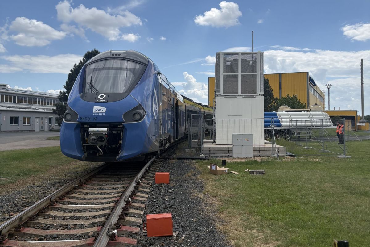 Hydrogen Trains: Refueling Stations, Carbon Balance, and Trade-offs
