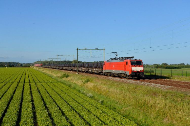 DB Cargo e Tata Steel Netherlands firmano un contratto per il trasporto di coils di acciaio