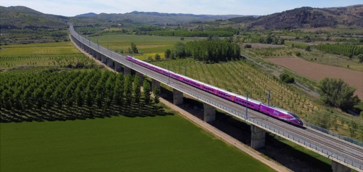 Crepa in un telaio del treno Talgo, Renfe riorganizza i servizi Avlo