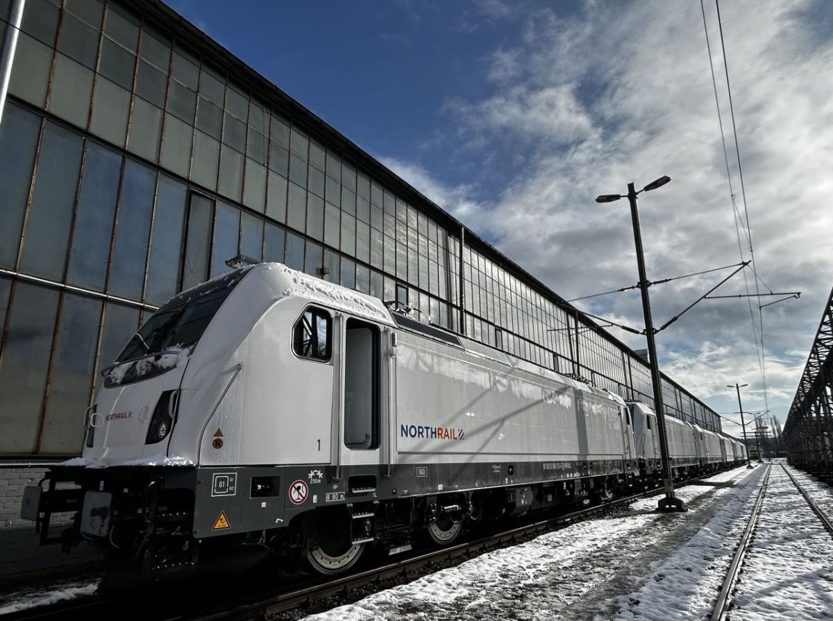 První Alstom Traxx Universal od společnosti Northrail míří do e.g.o.o.