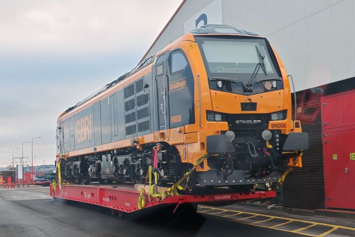 GB Railfreight odbiera dostawę lokomotyw klasy 99 o numerach 99005 i 99006.