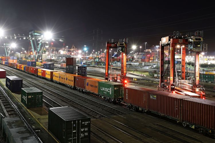 DP World: Modal Shift Programme for rail freight and emission reduction