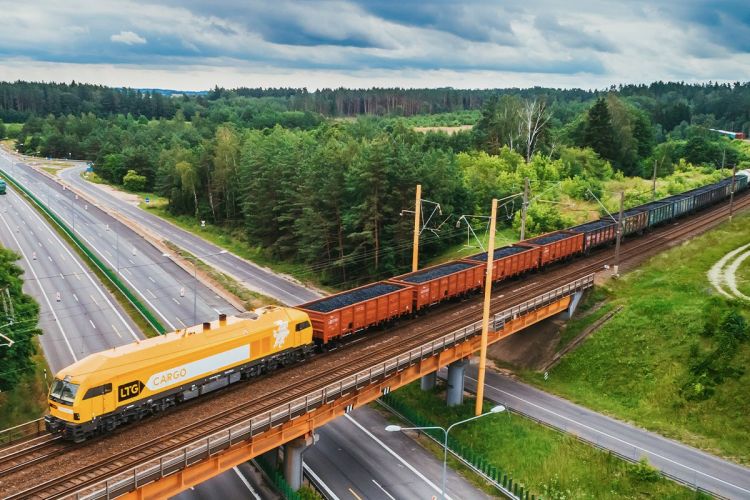 LTG Cargo își mărește capacitatea de transport cu 200 de vagoane decapotabile