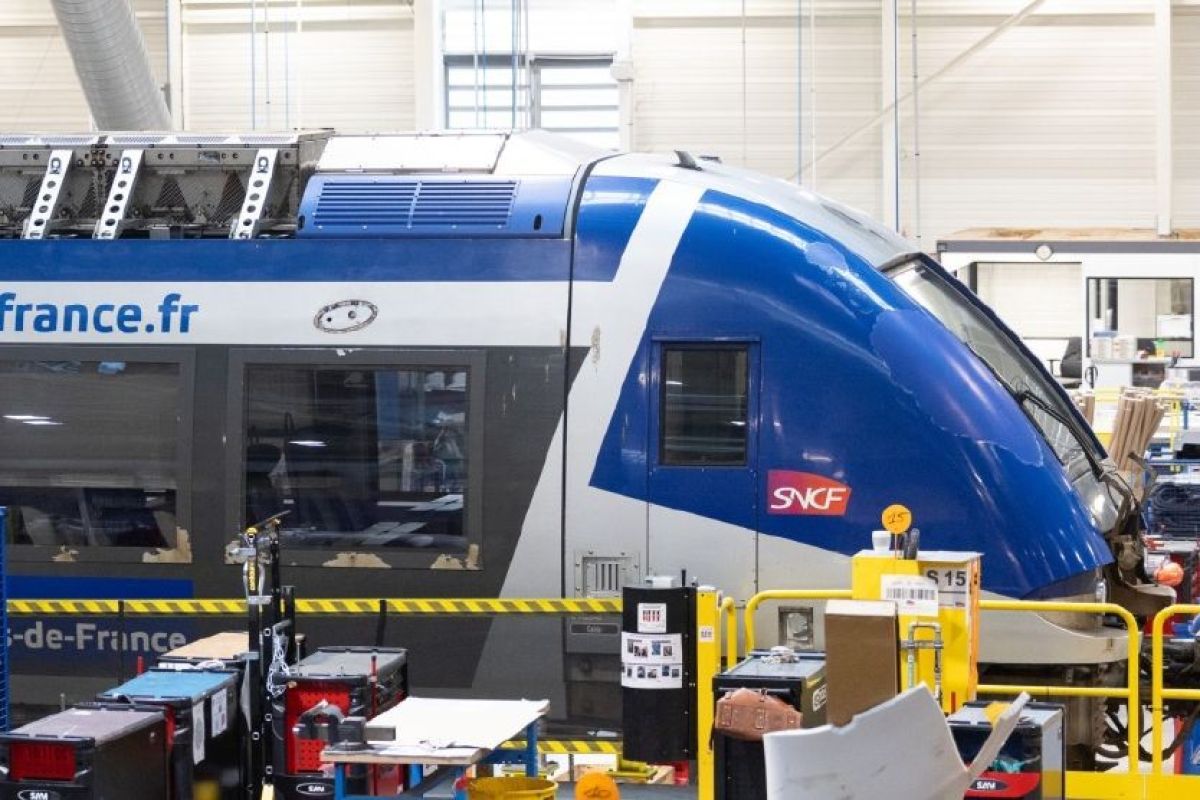 SNCF Voyageurs completes 200th OPTER-renovated TER trainset
