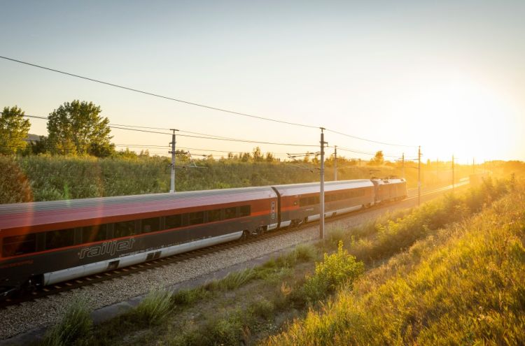 MÁV e ÖBB ampliano i servizi Railjet e aumentano la capacità ferroviaria di trasporto merci