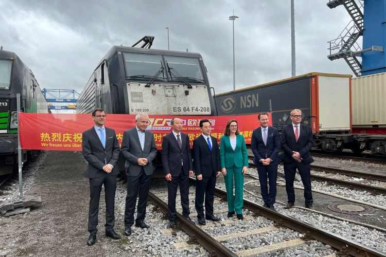 Il ne reste plus que 10 jours avant l'établissement d'une liaison ferroviaire entre la ville chinoise de Xian et le port de Duisbourg.