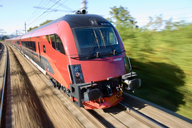 ÖBB: O jumătate de miliard de pasageri pentru prima dată