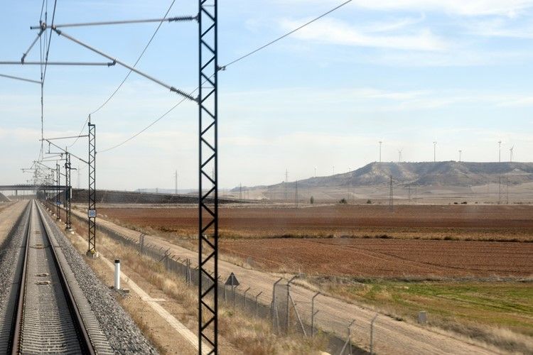 Nová linka AVE Madrid - Burgos je vybavena technologií ERTMS/ETCS dodanou společností Alstom.