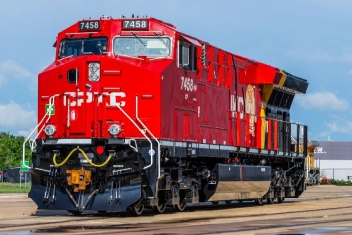 CPKC recibe la locomotora ET44AC de Wabtec número 170, la última de la serie