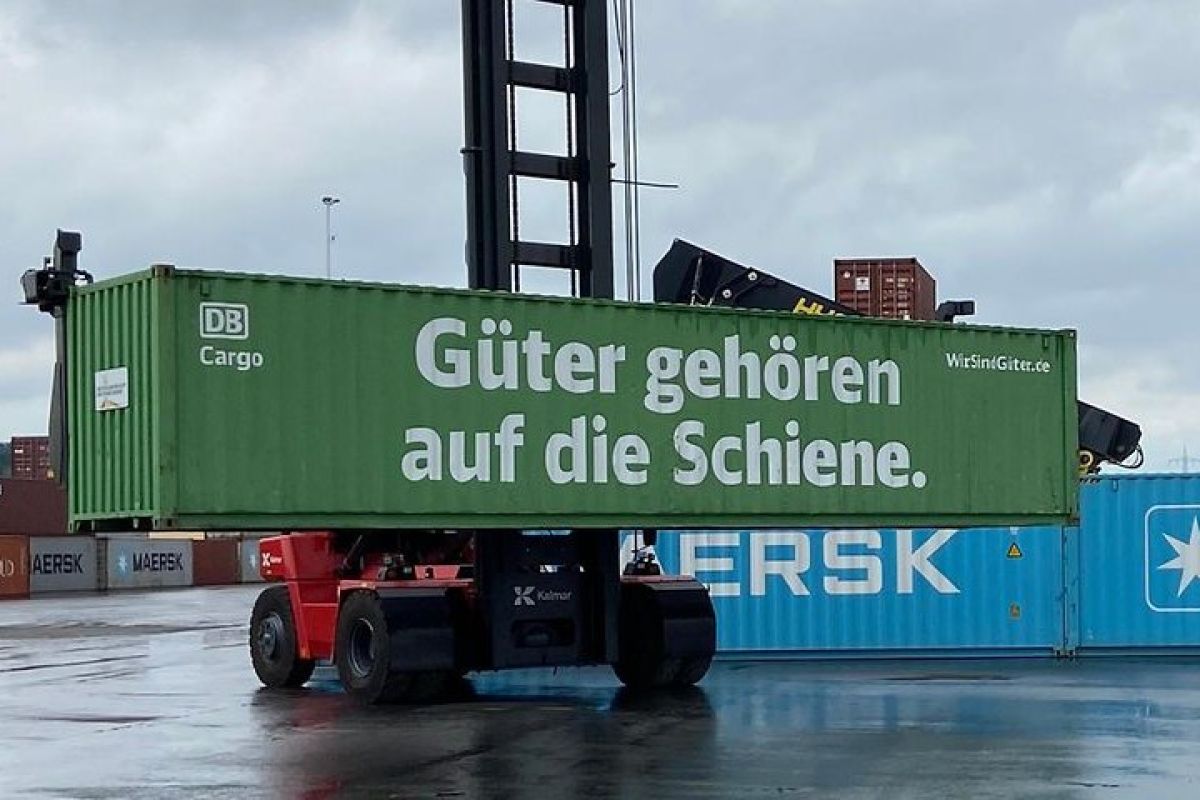 Deutsche Bahn opens container depot at Ulm-Dornstadt