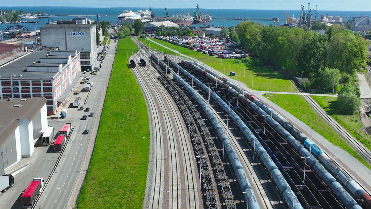 PKP PLK illustra i progressi compiuti nell'accesso del trasporto merci su rotaia ai porti di Danzica e Gdynia
