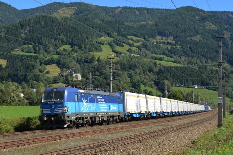 Siemens Mobility fornisce 10 locomotive Vectron a ČD Cargo