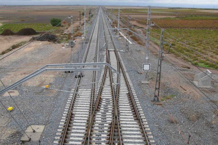 Adif lancia una gara d'appalto per la manutenzione ferroviaria da 660 milioni di euro per i prossimi quattro anni
