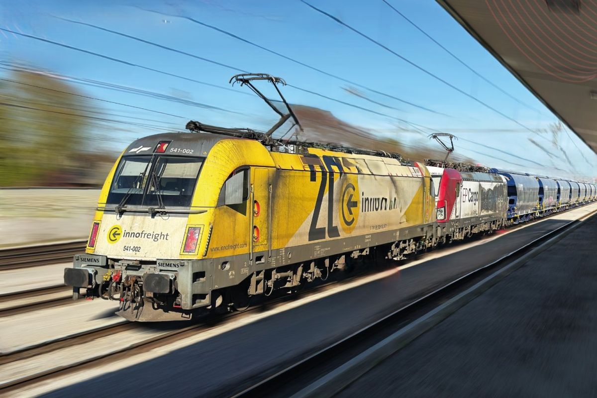LokoTrain Vectron hauls first EP Cargo Ukraine–Italy grain train via Slovenia