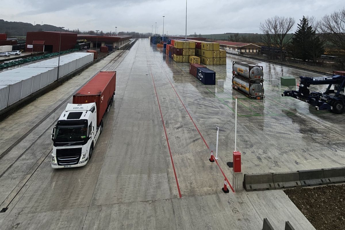 La terminal intermodal de Navarra abre sus puertas con unas instalaciones ampliadas