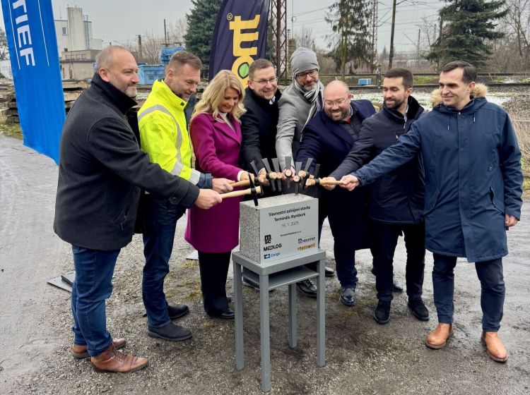 MEDLOG ve ČD Cargo Prag yakınlarında yeni bir intermodal terminalin inşasına başlıyor