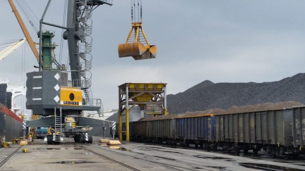 Nuovo capitolo per OT Logistics: CE Industries e J&T Private Equity Group acquisiscono una quota del 50%