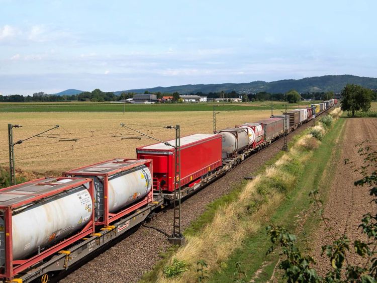 DB Cargo BTT and Covestro implement biofuel-based transport concept for chemical logistics between Germany and Poland