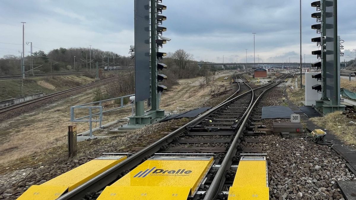 DB Cargo testuje wspomagane przez sztuczną inteligencję obrazowanie podpodłogowe i monitorowanie akustyczne do inspekcji wagonów