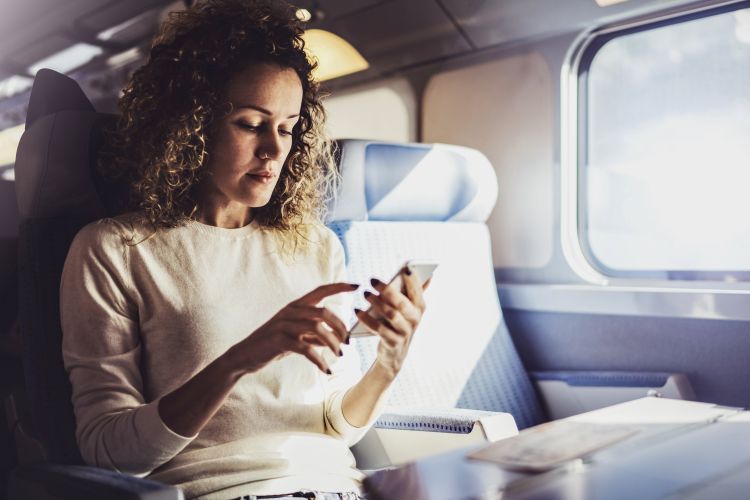 Hitachi: sondaggio a favore del treno ad alta velocità invece dei voli
