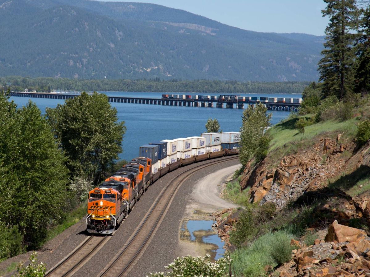 BNSF führt neuen RELOAD-Service für den inländischen Containertransport in Richtung Westen ein
