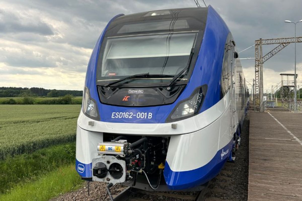PKP Intercity prueba la unidad DEMU Newag Impuls3 en Żmigród