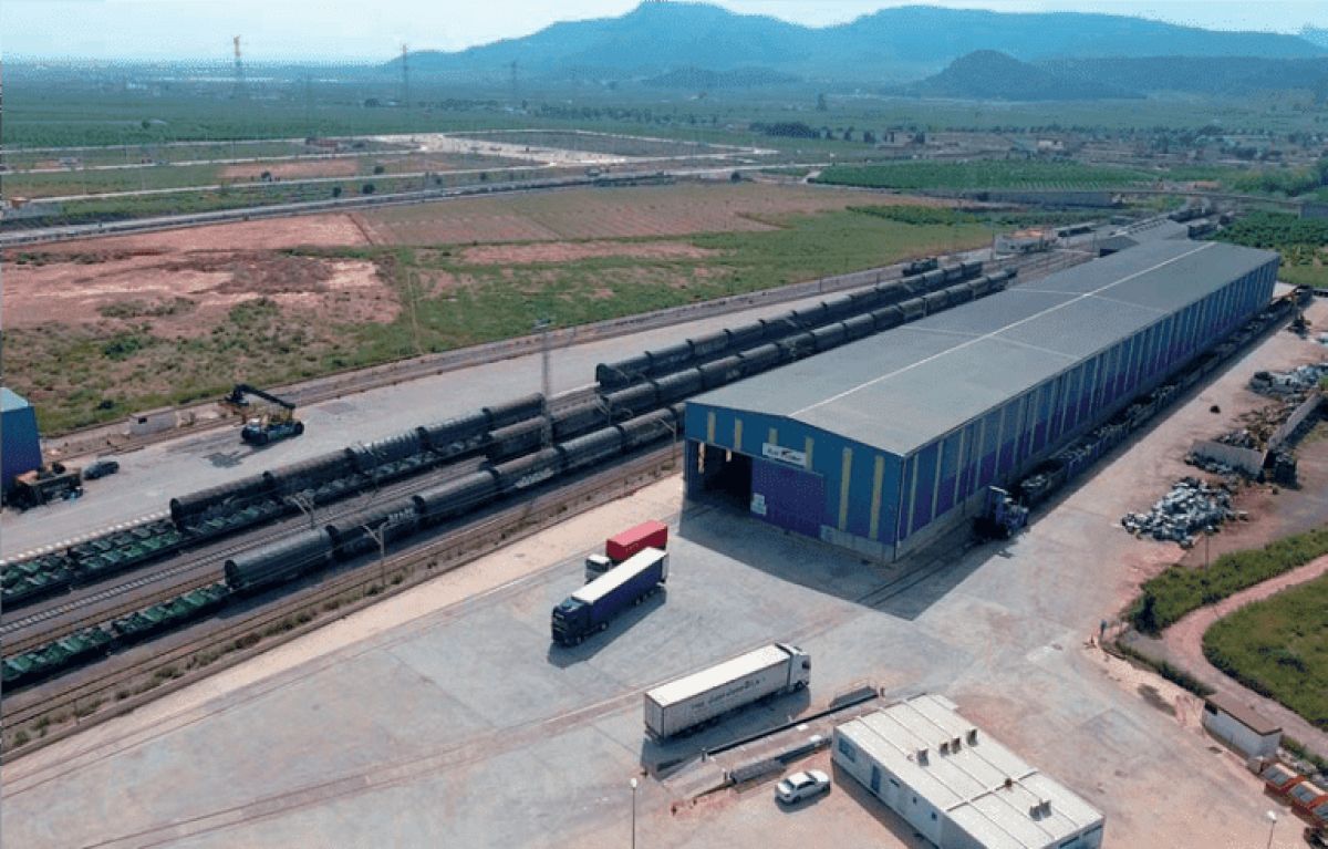 Medway and Railsider launch Valencia - Catalonia steel shuttle trains