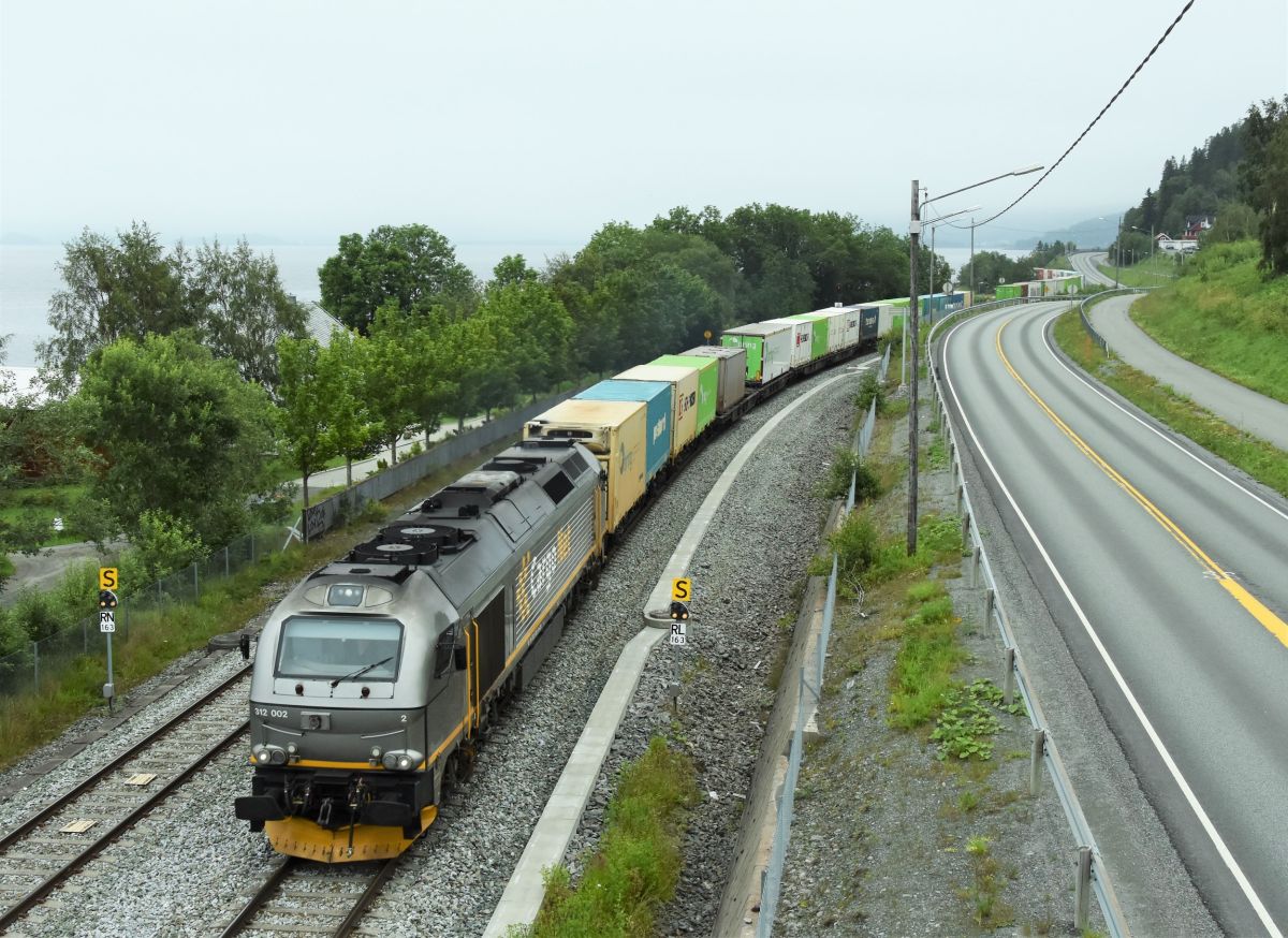 Norway plans compensation schemes after landslides disrupt freight traffic