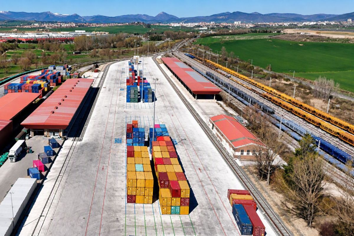 Adif inaugurează terminalul intermodal de marfă extins din Noáin
