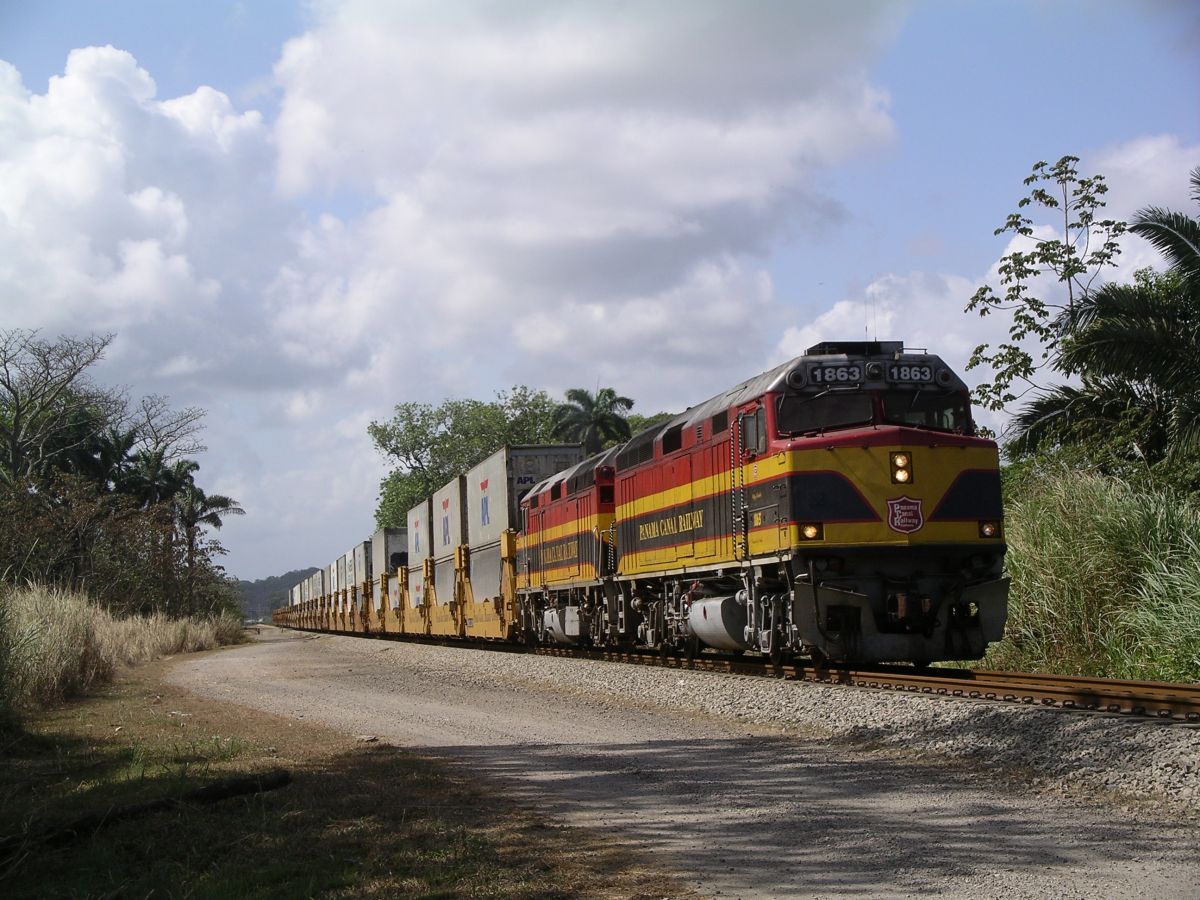 Panama și Franța vor coopera pentru calea ferată Panama - David - Frontera