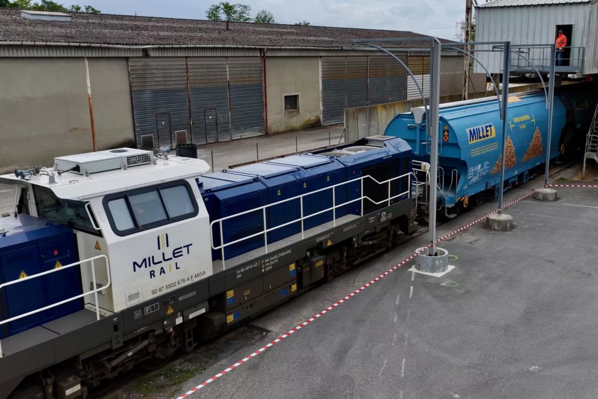 Pissier restores rail freight from Ormes after decade-long gap