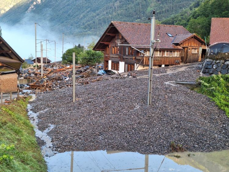 Bouře způsobila rozsáhlé škody na švýcarské lanovce Zentralbahn