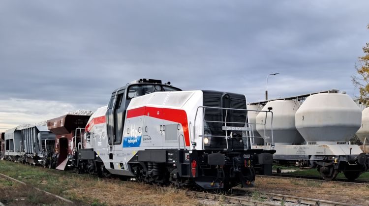 CIECH Cargo testa la locomotiva a idrogeno PESA