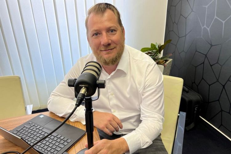 Martin Hubeňák, Puerto de Amberes-Bruges: Aumento de la oferta relacionado con la crisis energética, caída de los bienes de consumo