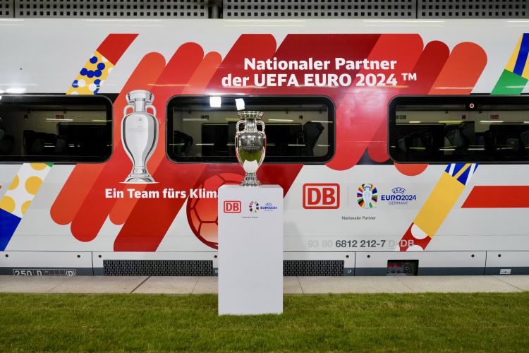 První víkend EURO 2024: 1,2 milionu cestujících ve vlacích ICE a IC společnosti DB