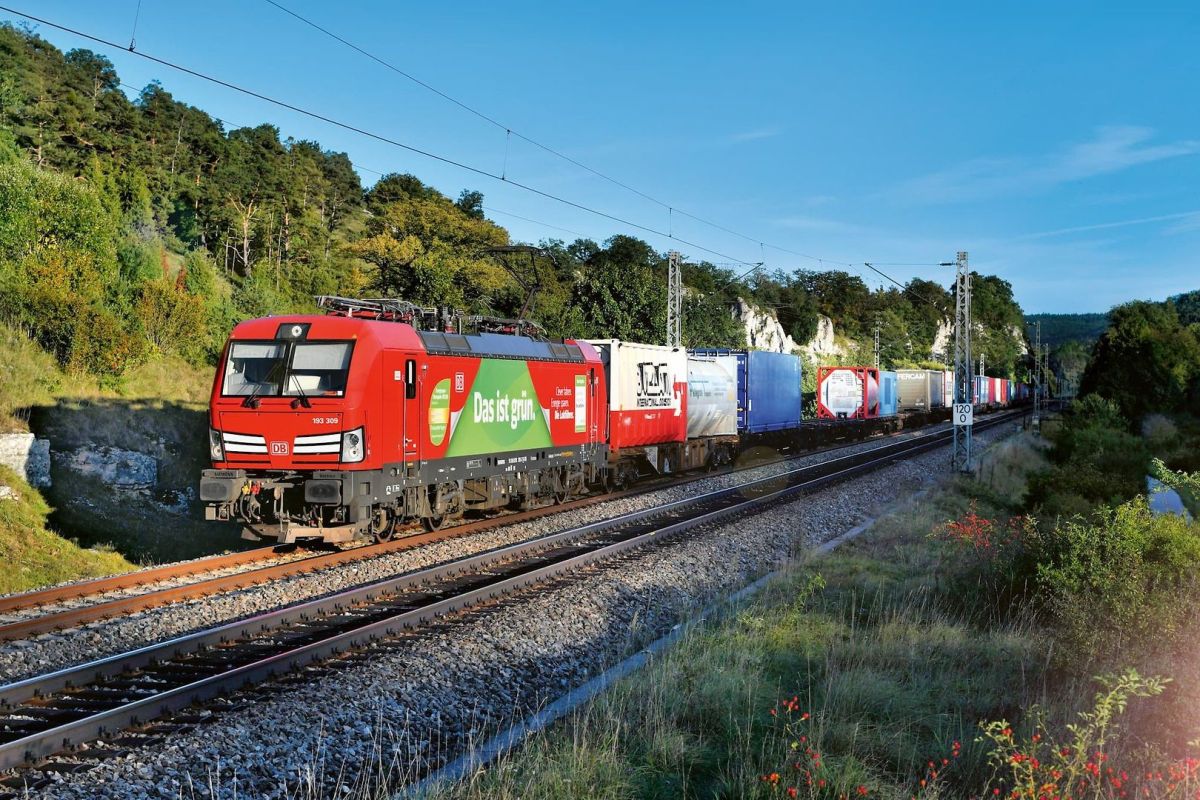 DB Cargo deniz ve kıta kombine taşımacılık operasyonlarını ayırıyor