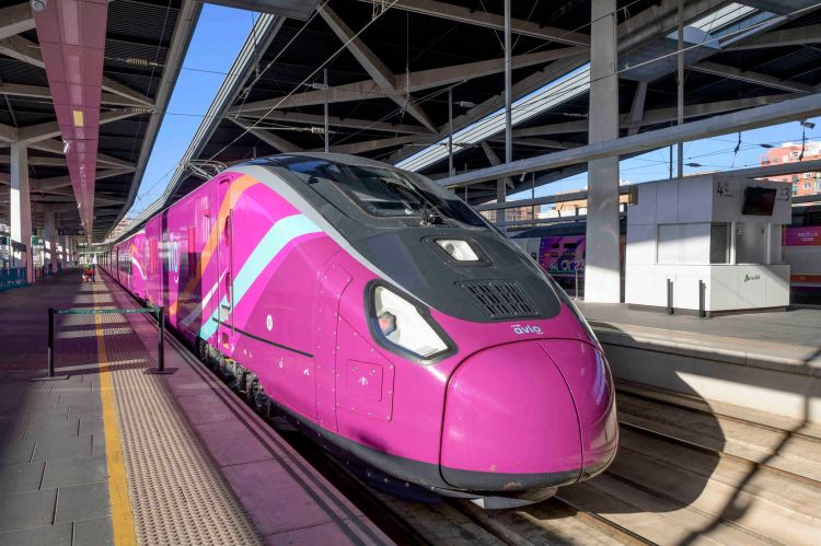 Renfe Viajeros reports 13% growth in EBITDA, introduces new efficiency plan for 2024